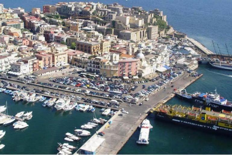 Casa Vacanza Pozzuoli Apartment ภายนอก รูปภาพ