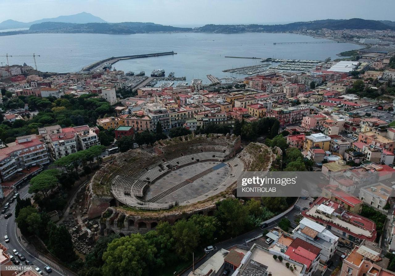 Casa Vacanza Pozzuoli Apartment ภายนอก รูปภาพ