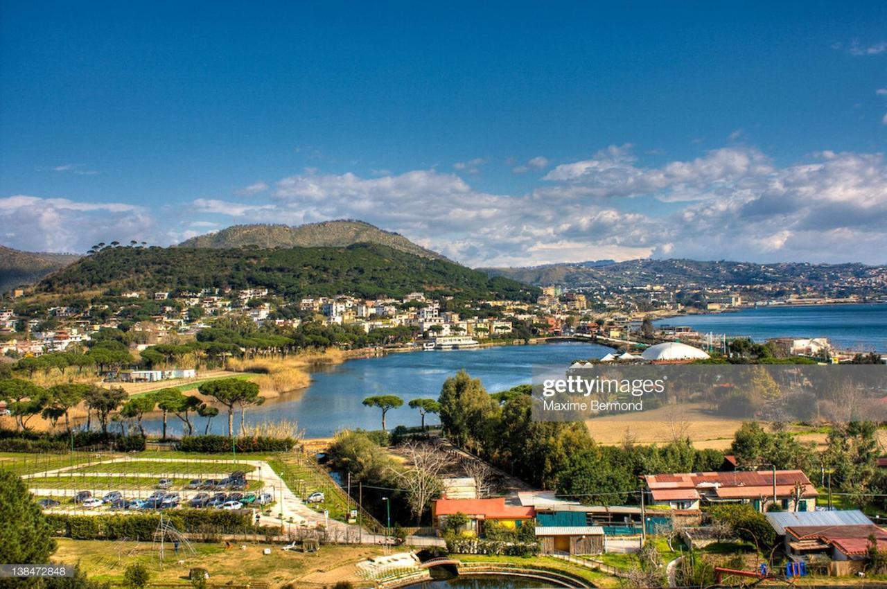 Casa Vacanza Pozzuoli Apartment ภายนอก รูปภาพ