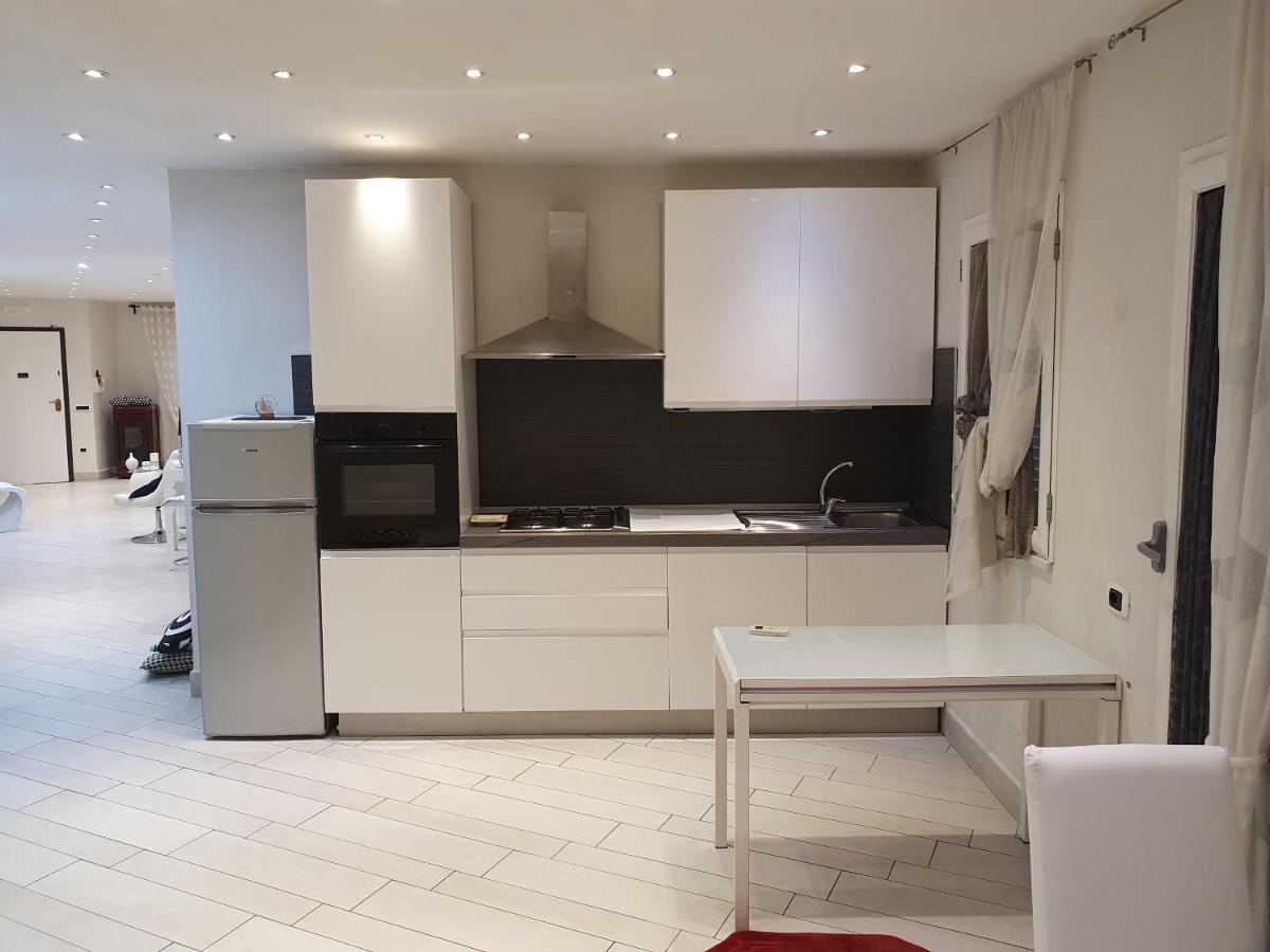 Casa Vacanza Pozzuoli Apartment ภายนอก รูปภาพ