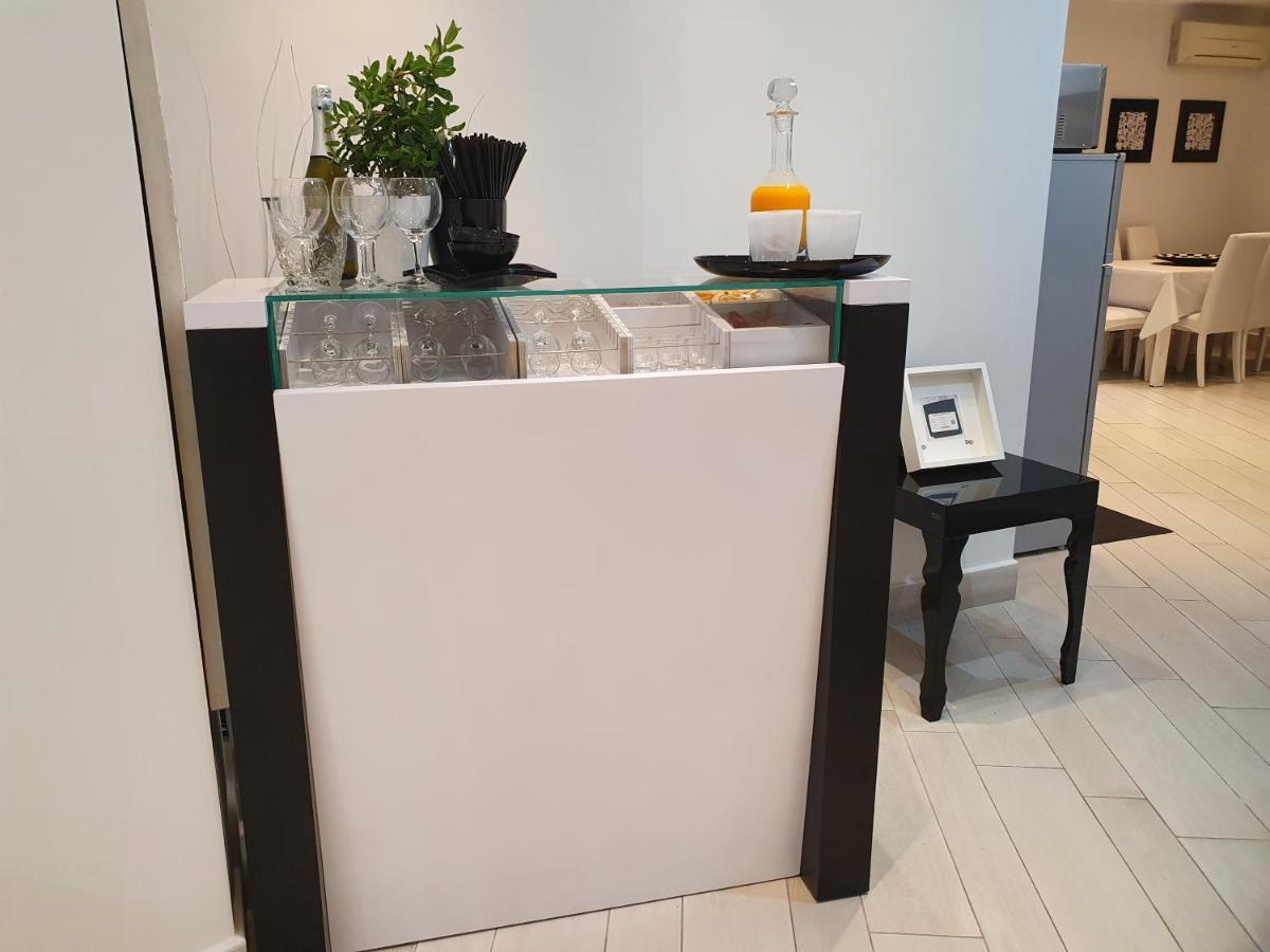 Casa Vacanza Pozzuoli Apartment ภายนอก รูปภาพ